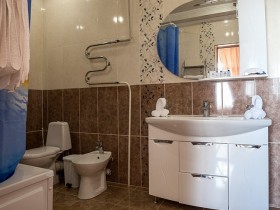 Второй санузел в номере Апартамент