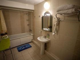 Санузел в Номере Апартамент (10 корпус)