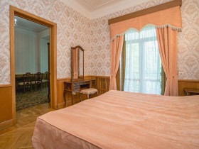 Корпус Кремлевский 2-комнатный люкс